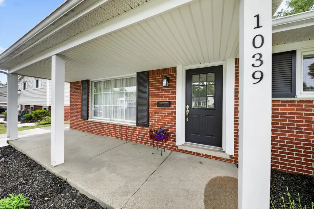 1039 Gault Drive Ypsilanti Charter Township MI 48198