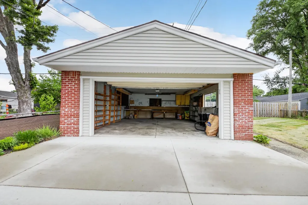 1039 Gault Drive Ypsilanti Charter Township MI 48198