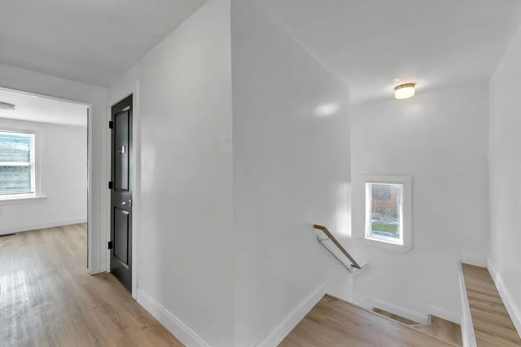 21004 Reimanville Avenue Royal Oak Charter Township MI 48220