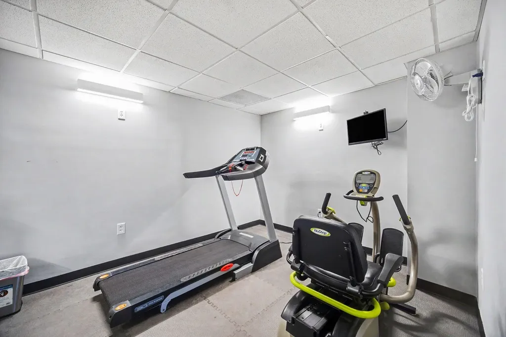 1050 Wall Ann Arbor City MI 48105