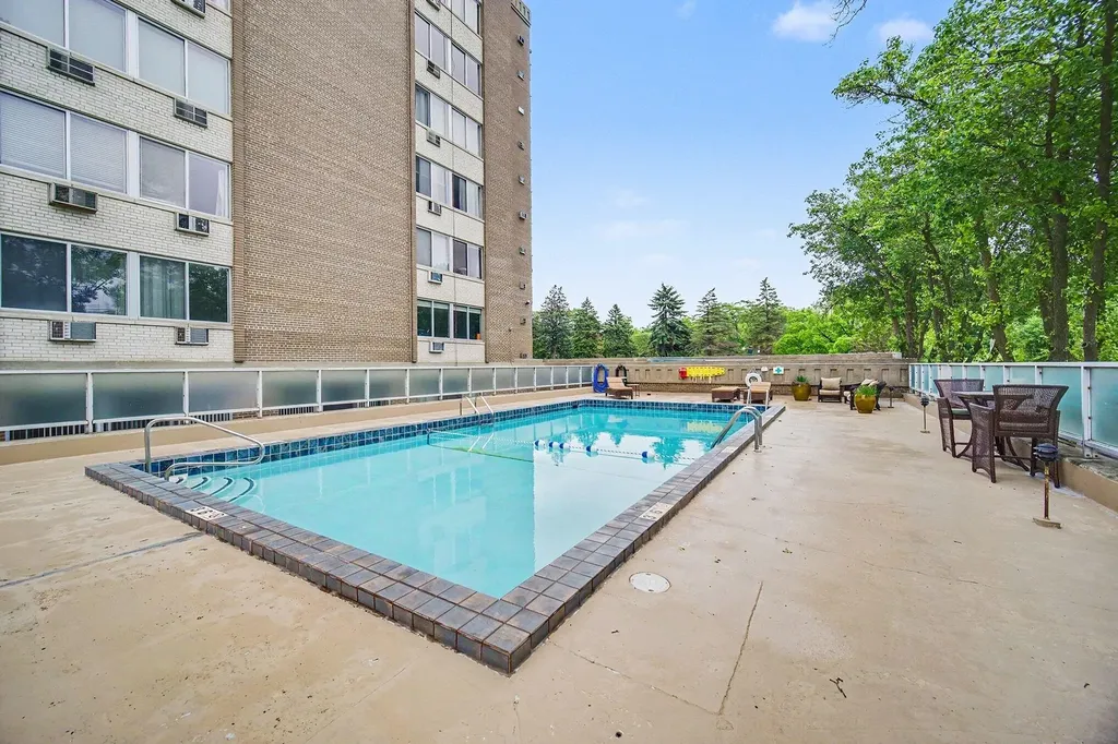 1050 Wall Ann Arbor City MI 48105