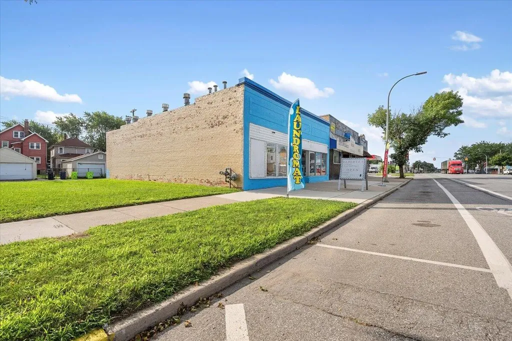 11283 W Jefferson Avenue River Rouge City MI 48218