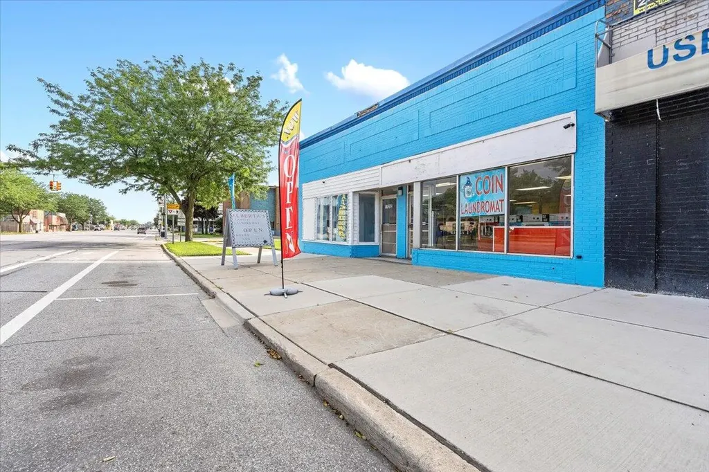 11283 W Jefferson Avenue River Rouge City MI 48218