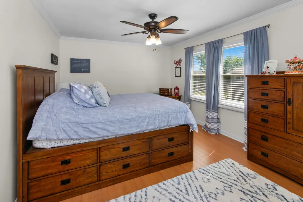 13250 Lake Point Boulevard Van Buren Charter Township MI 48111