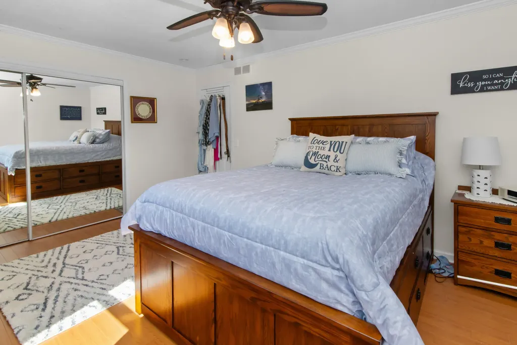 13250 Lake Point Boulevard Van Buren Charter Township MI 48111