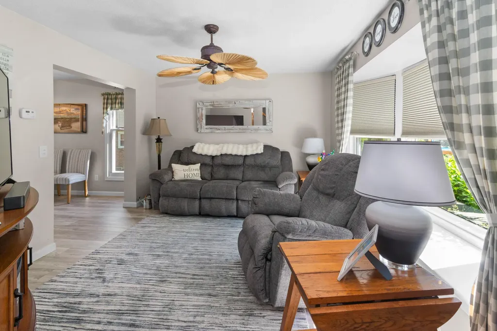 13250 Lake Point Boulevard Van Buren Charter Township MI 48111