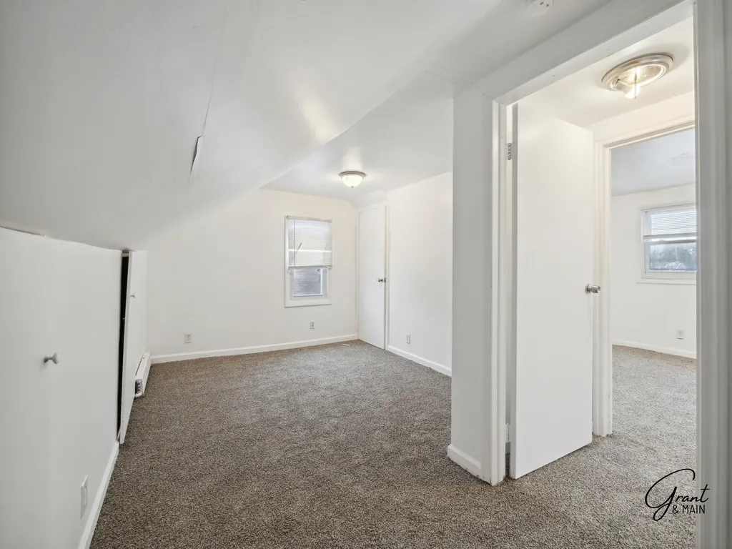 12850 Sidonie Avenue Warren City MI 48089