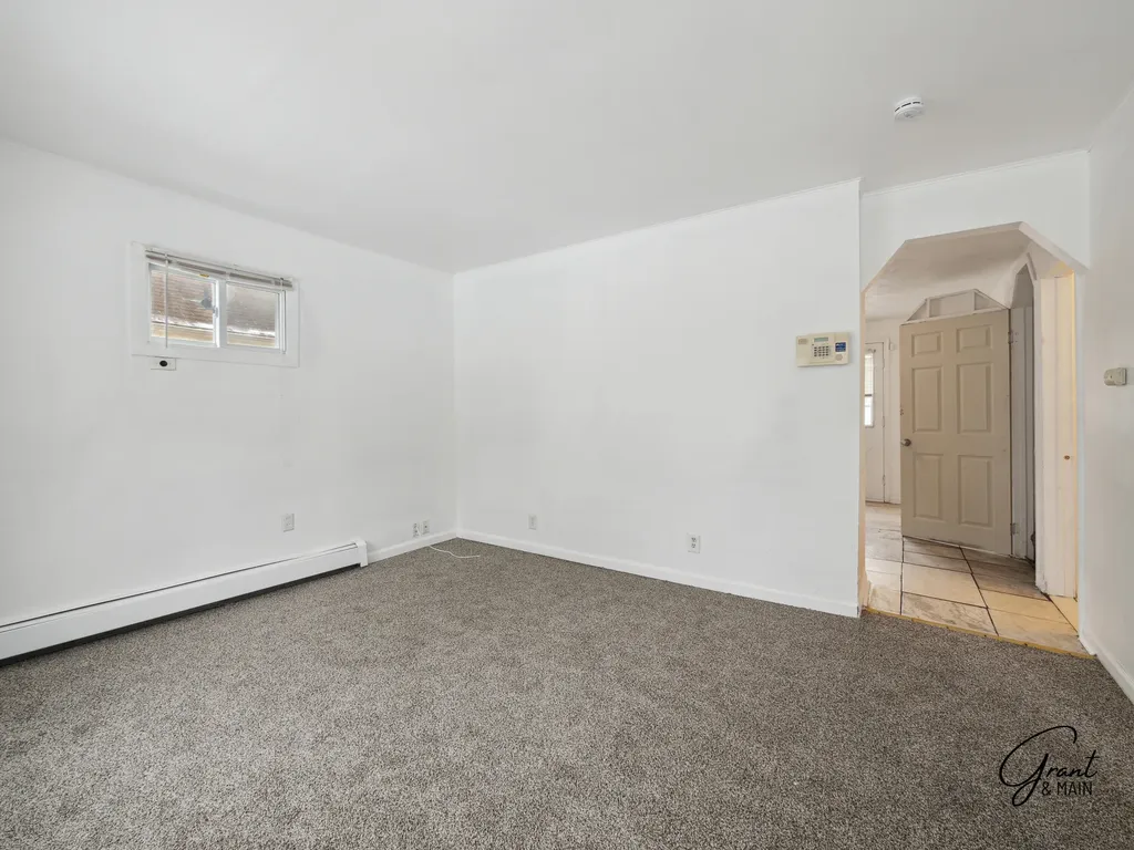 12850 Sidonie Avenue Warren City MI 48089
