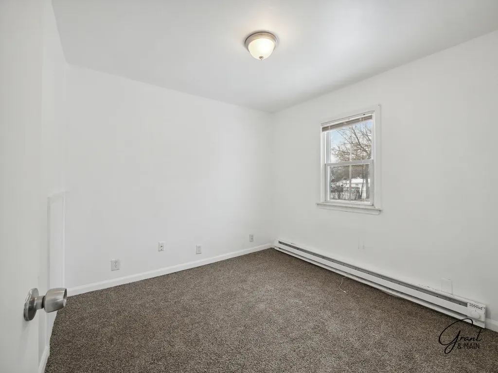 12850 Sidonie Avenue Warren City MI 48089
