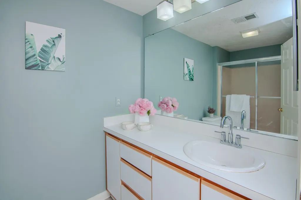1704 Weatherstone Drive Pittsfield Charter Township MI 48108