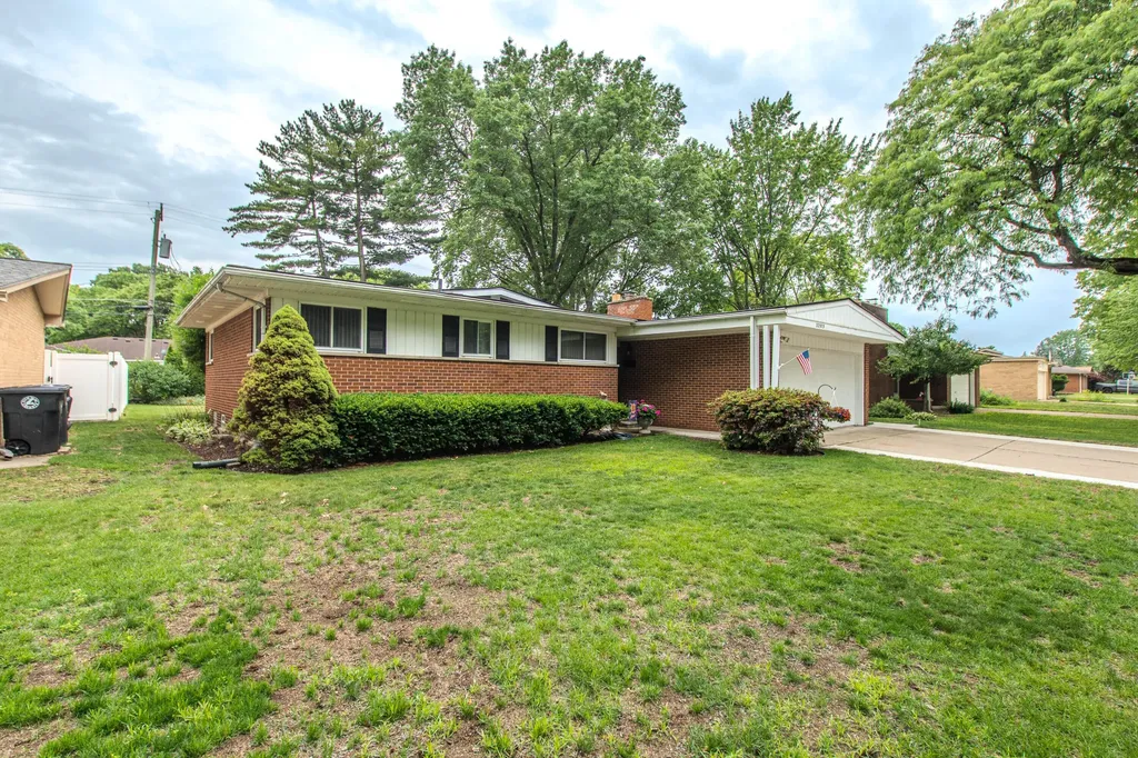 32973 Grennada Street Livonia City MI 48154