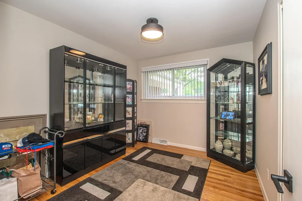 32973 Grennada Street Livonia City MI 48154