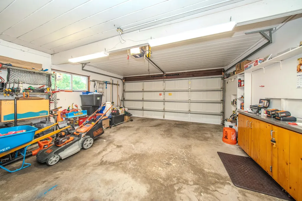 32973 Grennada Street Livonia City MI 48154