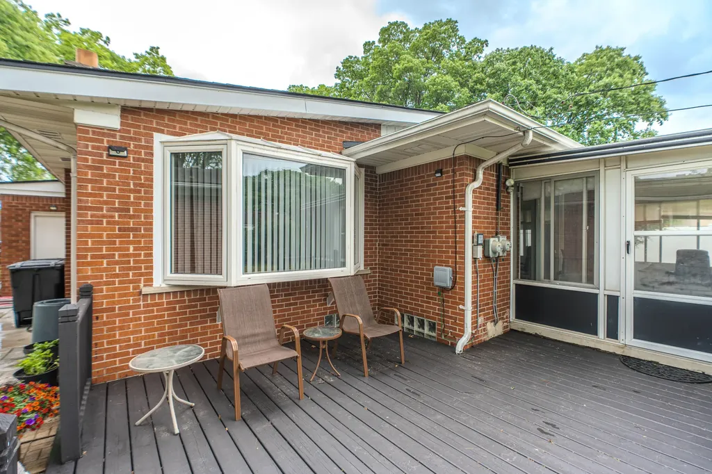 32973 Grennada Street Livonia City MI 48154