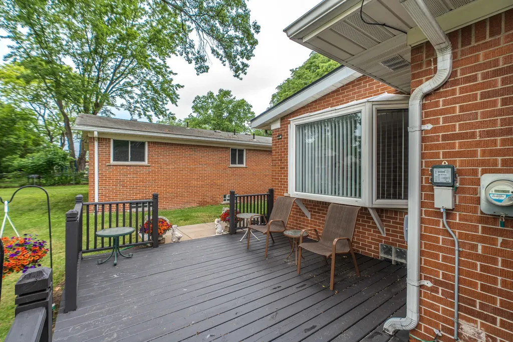 32973 Grennada Street Livonia City MI 48154