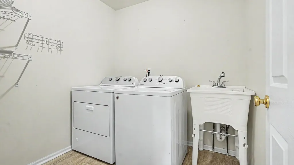 7656 Dover Drive Ypsilanti Charter Township MI 48197