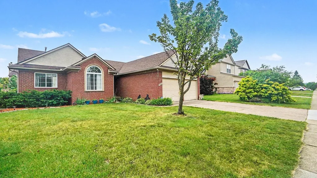 7656 Dover Drive Ypsilanti Charter Township MI 48197