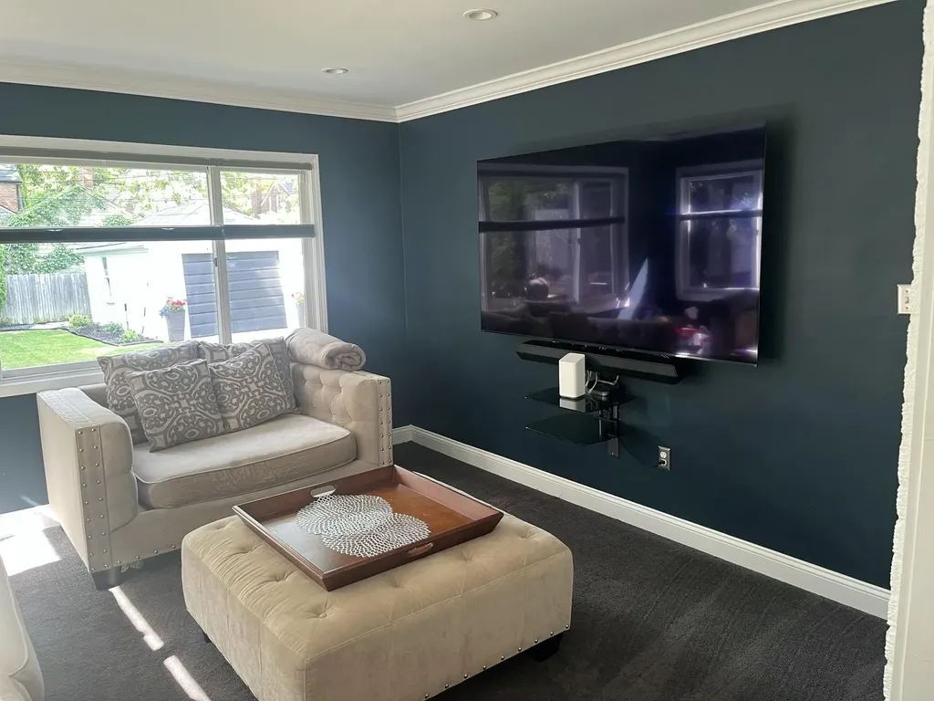 456 Manor Street Grosse Pointe Farms City MI 48236