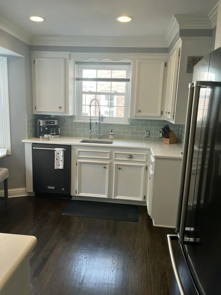 456 Manor Street Grosse Pointe Farms City MI 48236