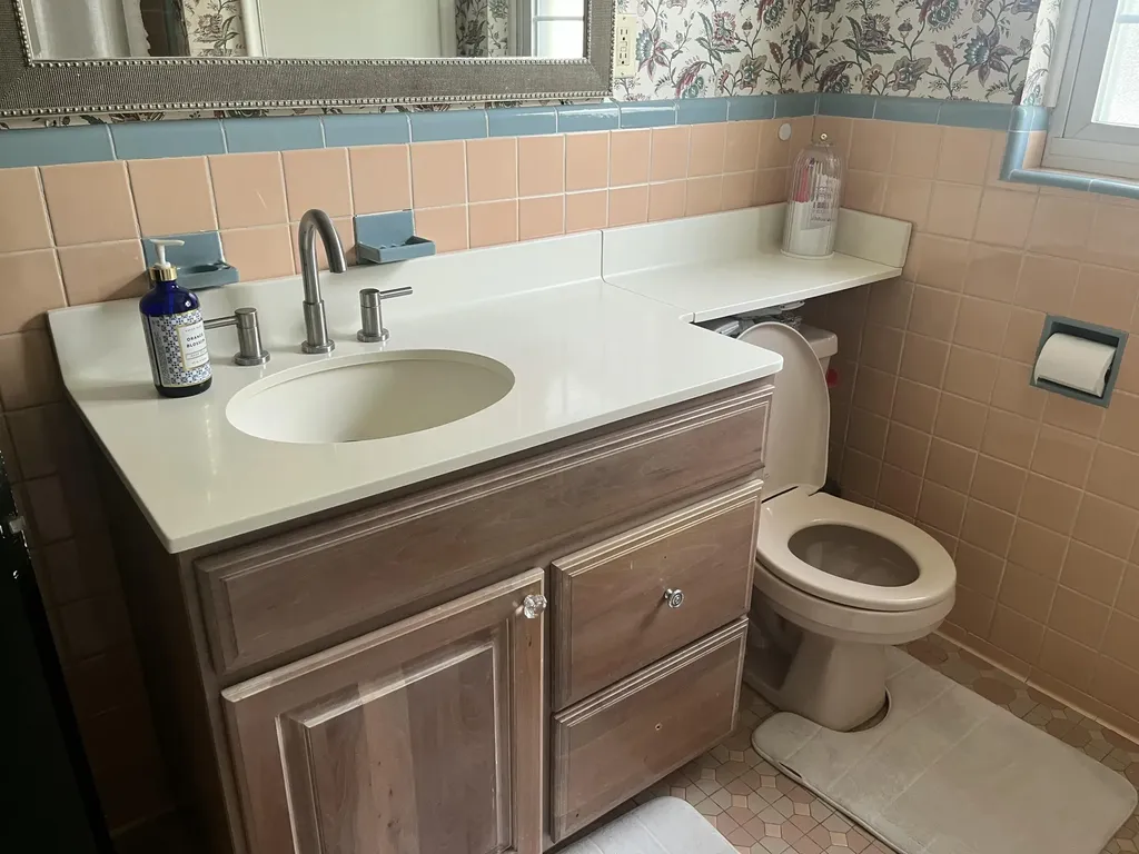 456 Manor Street Grosse Pointe Farms City MI 48236