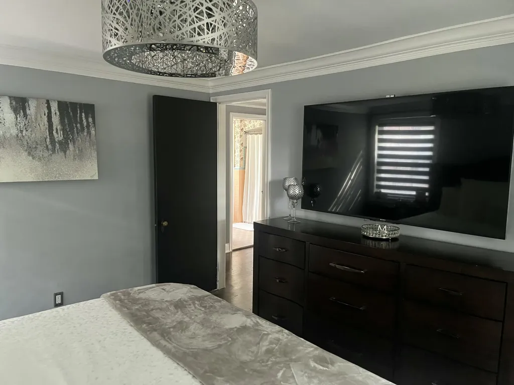 456 Manor Street Grosse Pointe Farms City MI 48236