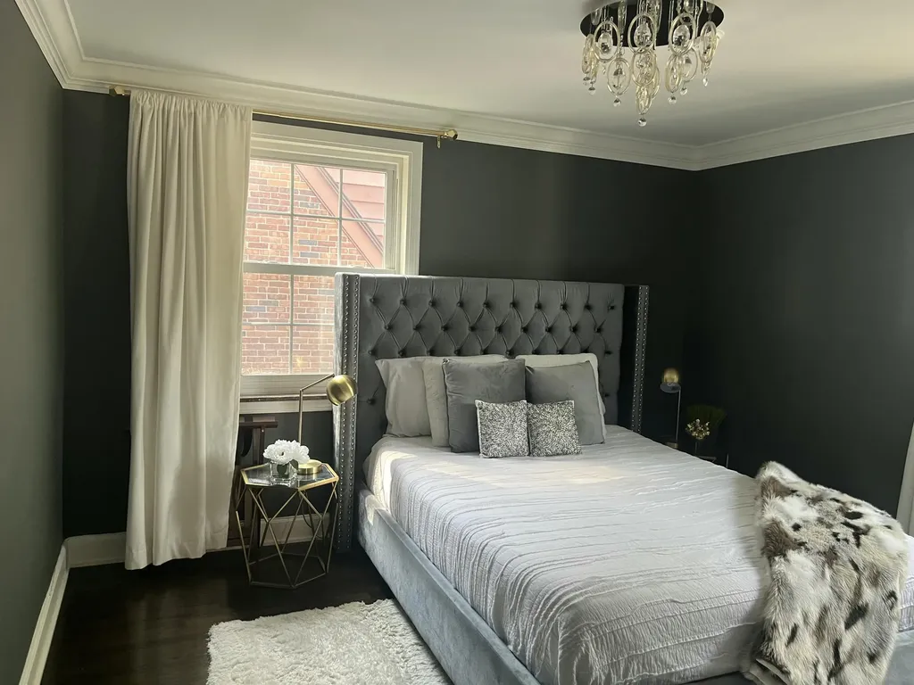456 Manor Street Grosse Pointe Farms City MI 48236