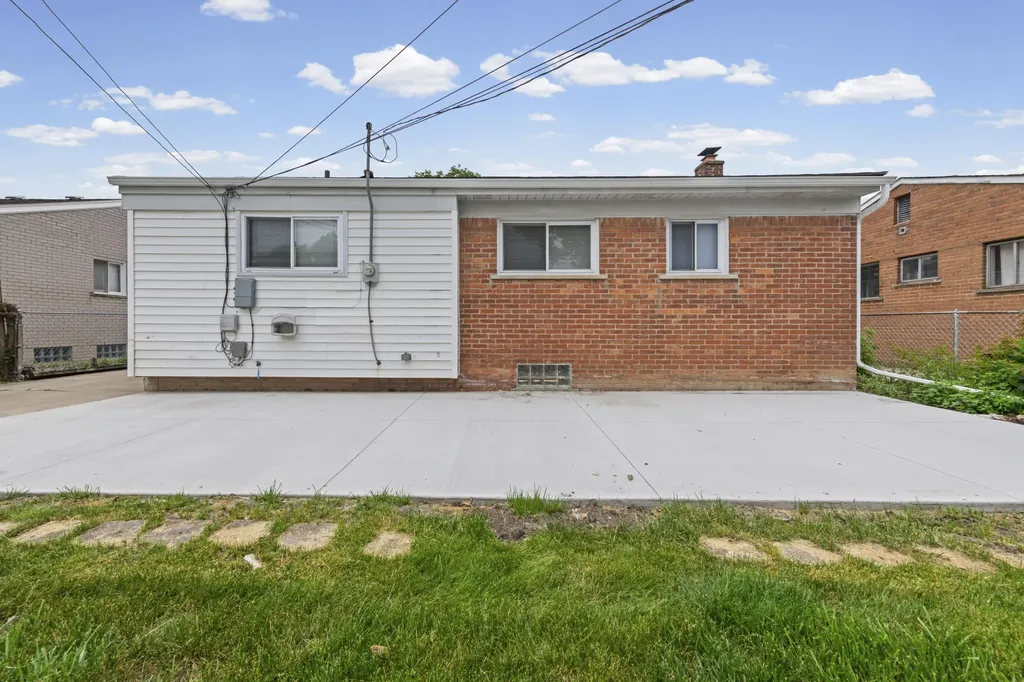 1171 Denice Street Westland City MI 48186