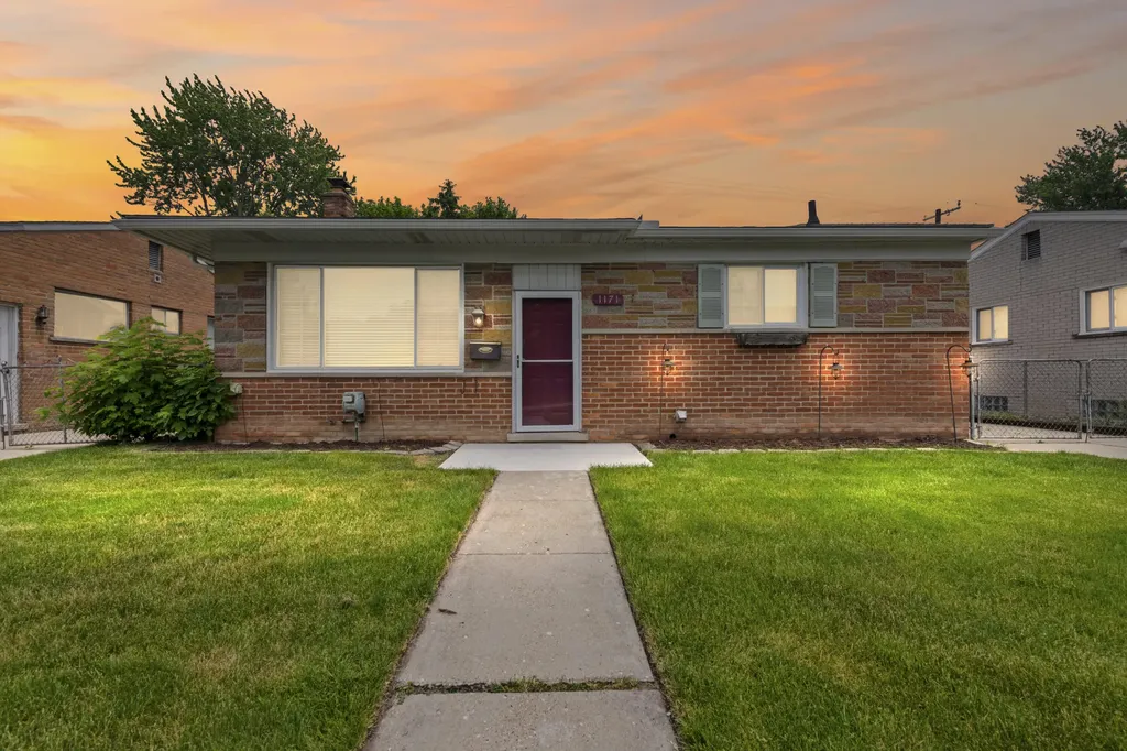 1171 Denice Street Westland City MI 48186