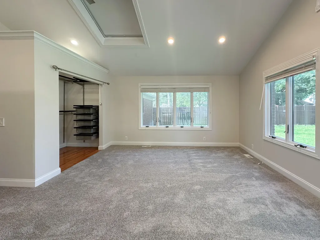 21203 River Road Grosse Pointe Woods City MI 48236