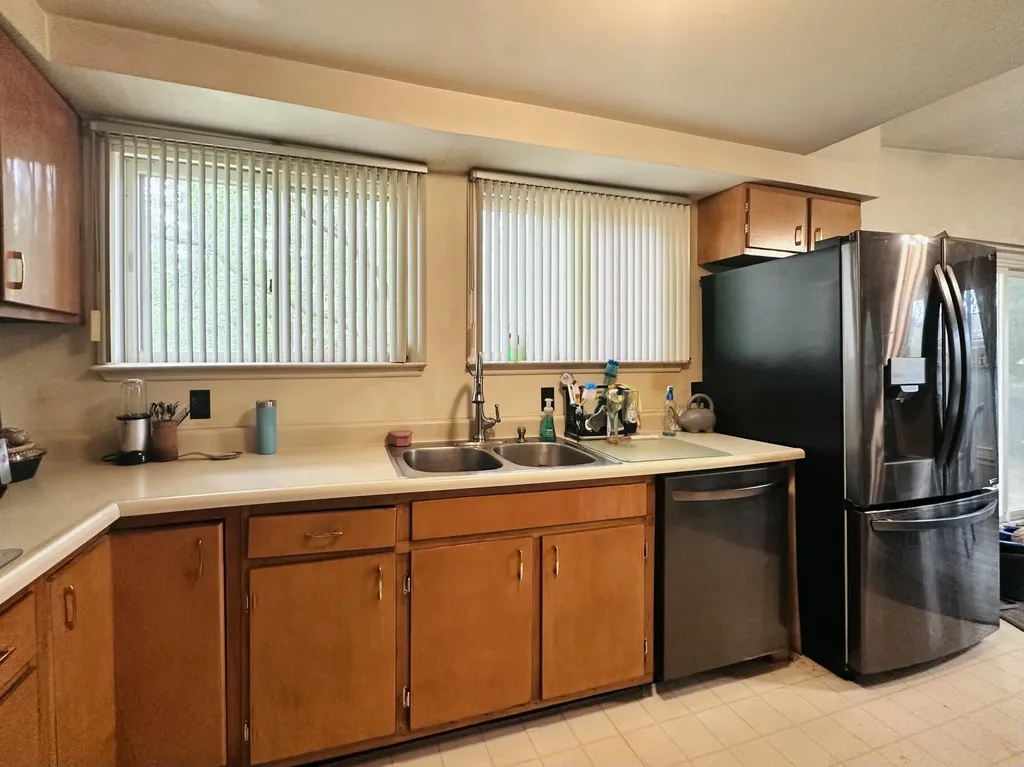 3505 Bendelow Road Rochester Hills City MI 48307