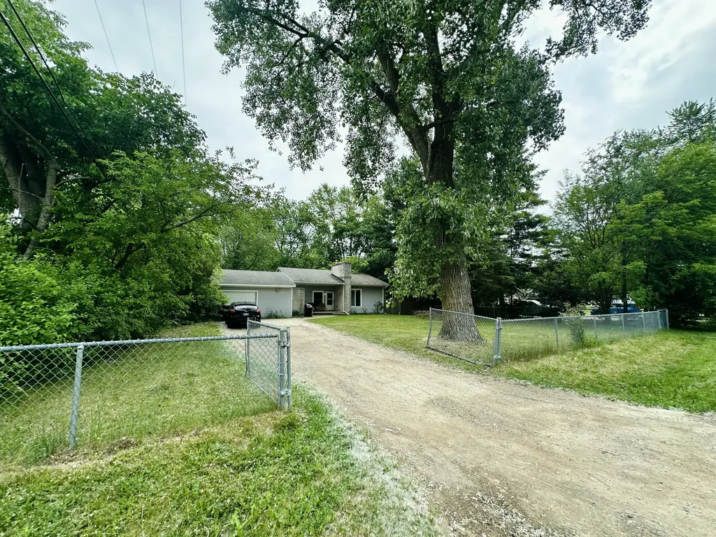 3505 Bendelow Road Rochester Hills City MI 48307