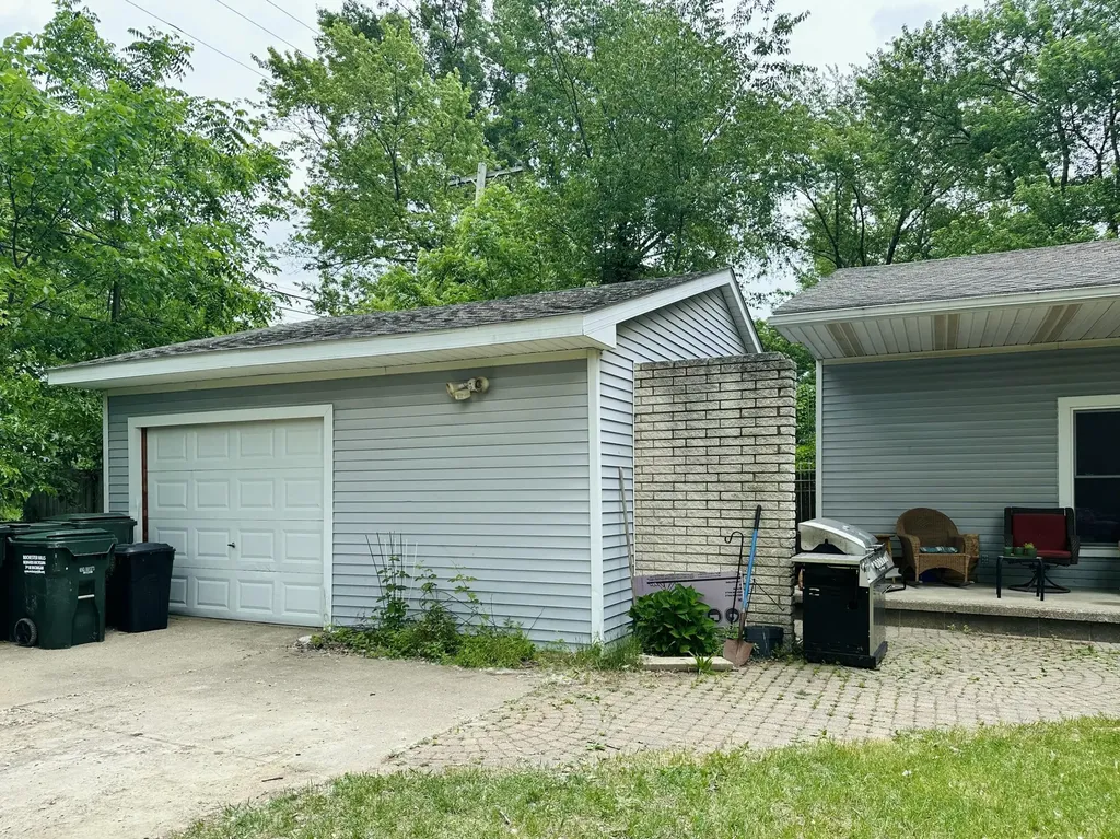 3505 Bendelow Road Rochester Hills City MI 48307