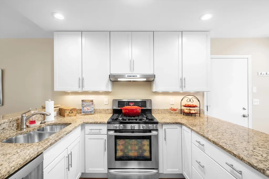 447 Sumark Way Ann Arbor City MI 48103