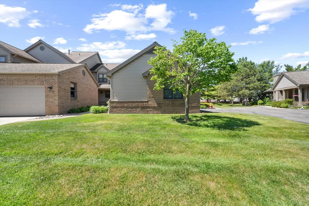 447 Sumark Way Ann Arbor City MI 48103