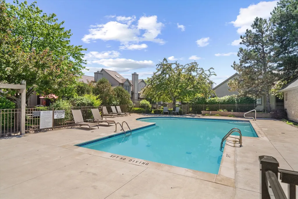 447 Sumark Way Ann Arbor City MI 48103