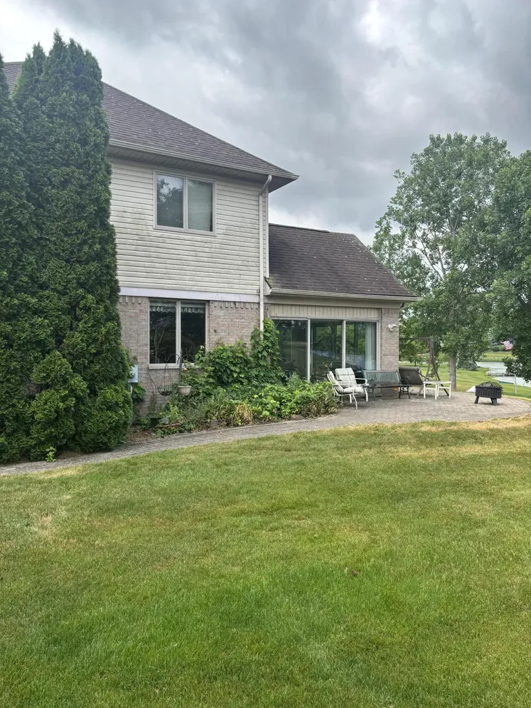 9216 Mirage Lake Drive York Charter Township MI 48160