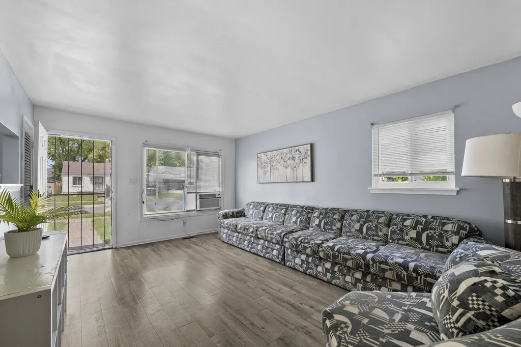 10028 Stahelin Avenue Detroit City MI 48228