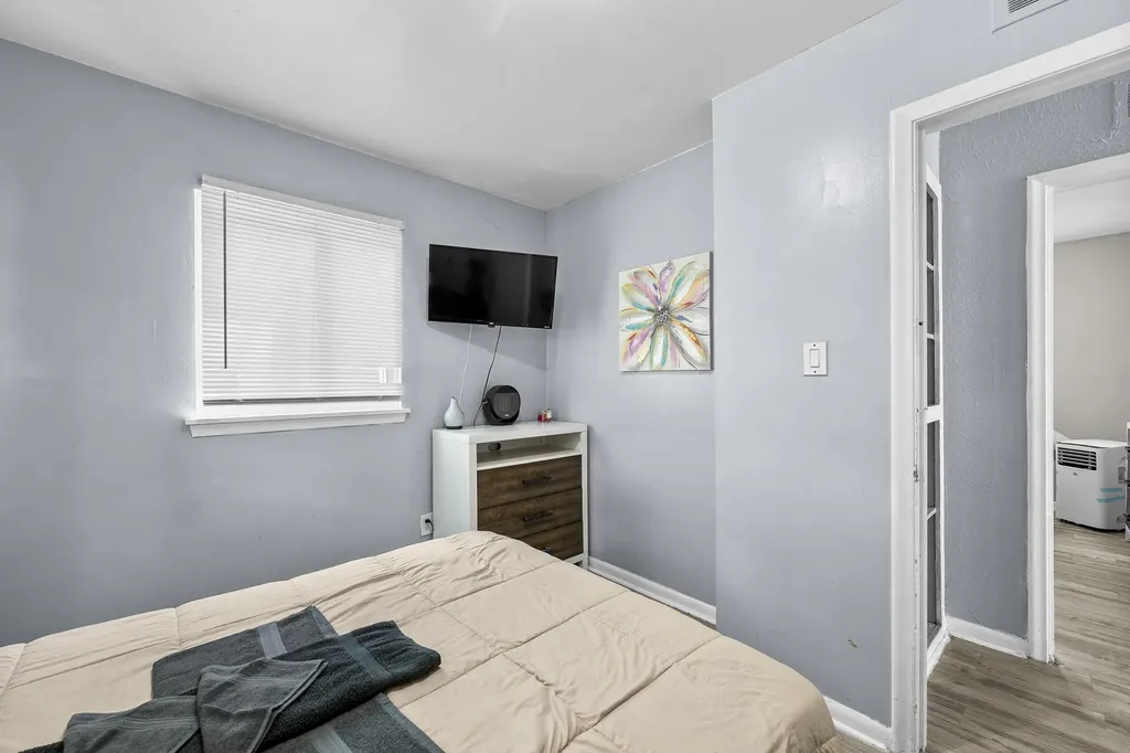 10028 Stahelin Avenue Detroit City MI 48228