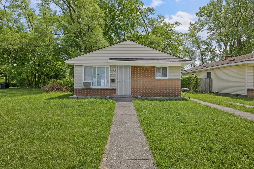 10028 Stahelin Avenue Detroit City MI 48228