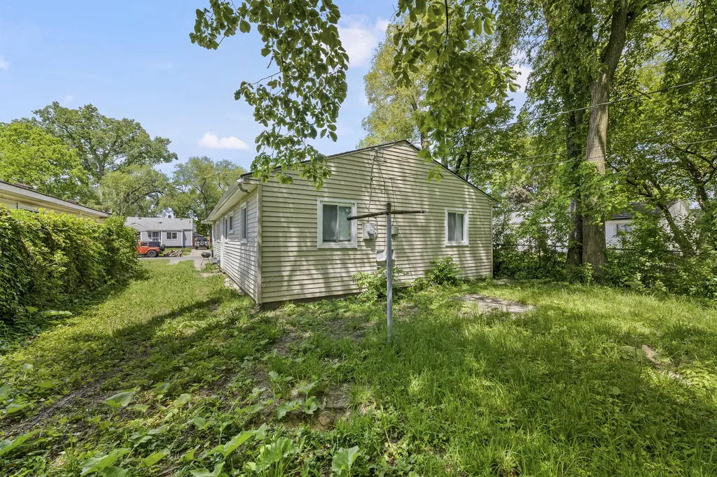 10028 Stahelin Avenue Detroit City MI 48228