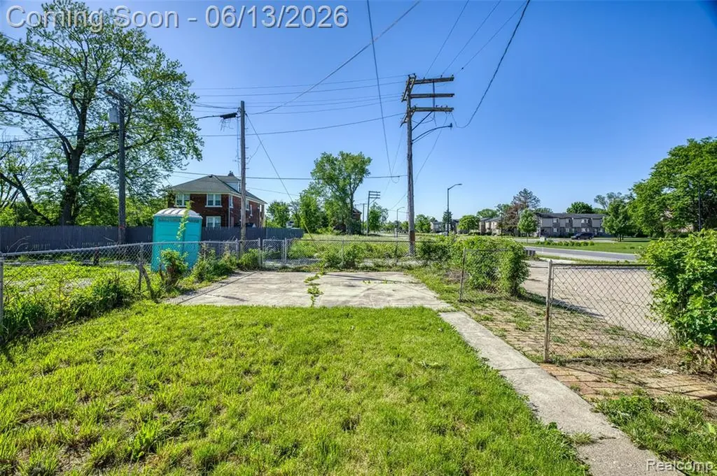 1735 Clairmount Avenue Detroit City MI 48206