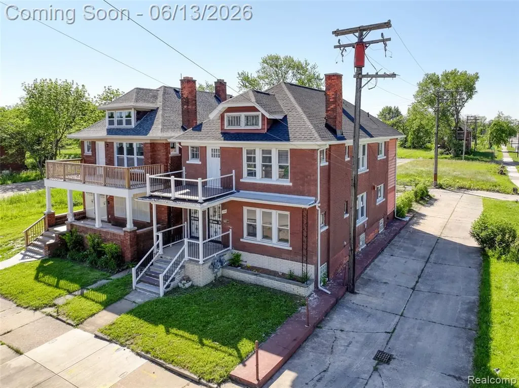 1735 Clairmount Avenue Detroit City MI 48206