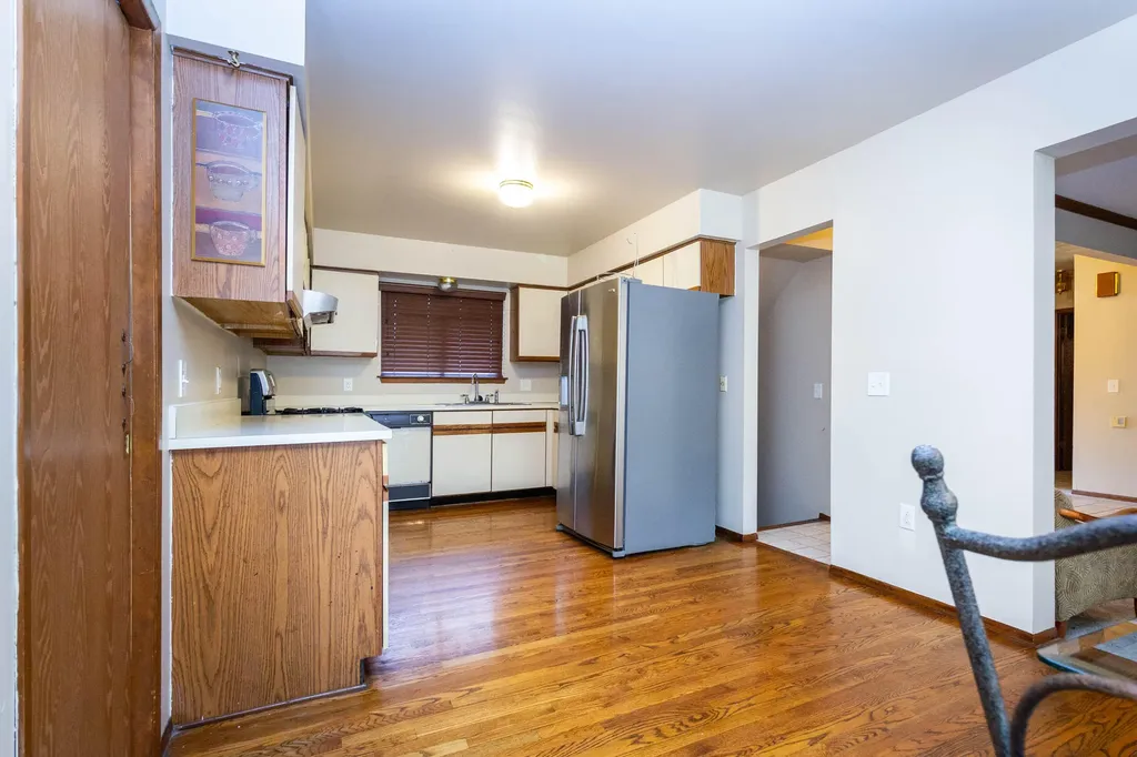 6718 Forest Park Drive Troy City MI 48098