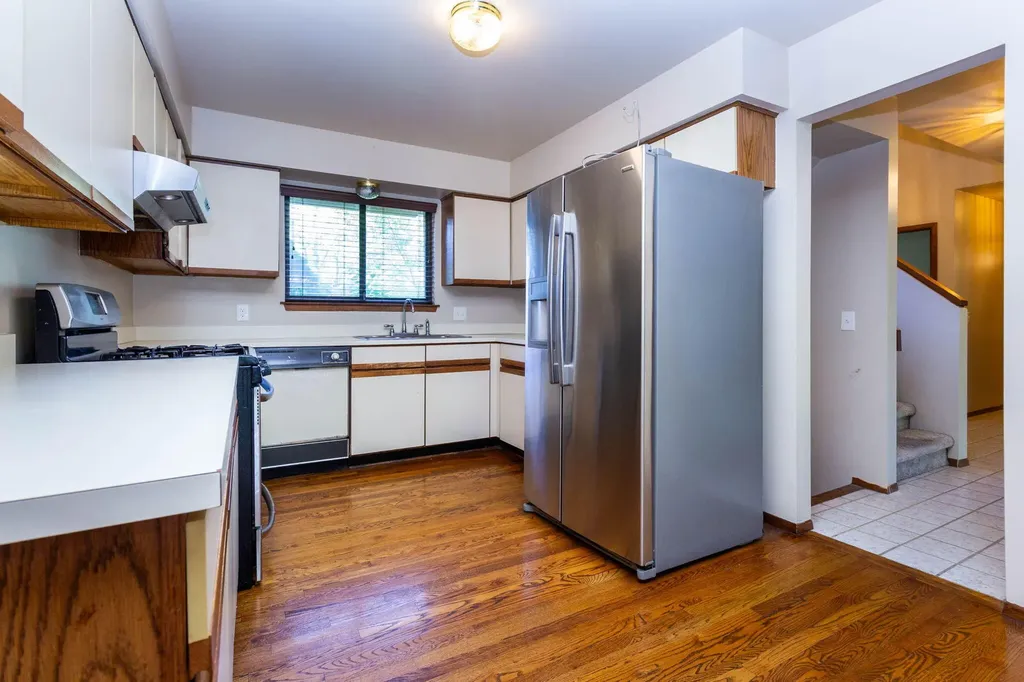 6718 Forest Park Drive Troy City MI 48098