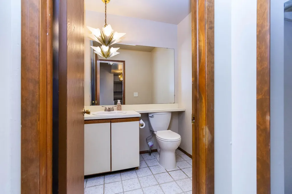 6718 Forest Park Drive Troy City MI 48098