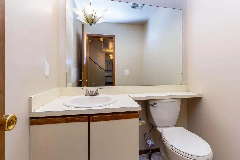 6718 Forest Park Drive Troy City MI 48098
