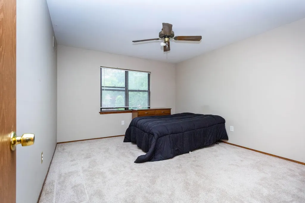 6718 Forest Park Drive Troy City MI 48098