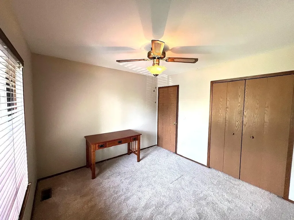 6718 Forest Park Drive Troy City MI 48098