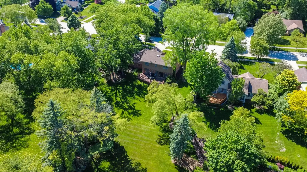 6718 Forest Park Drive Troy City MI 48098