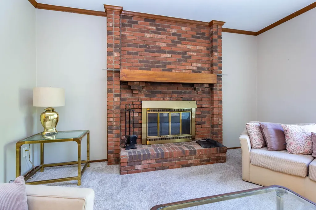 6718 Forest Park Drive Troy City MI 48098